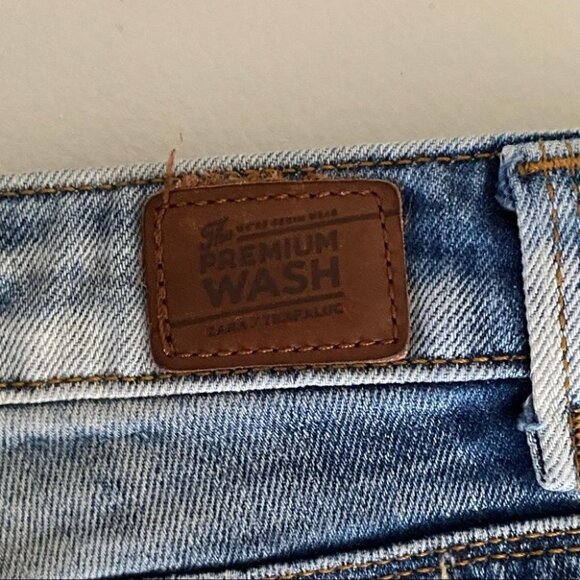 Zara Tralafuc Premium Wash Jeans Short Distressed Paint Splash Size 2 - Picture 9 of 15